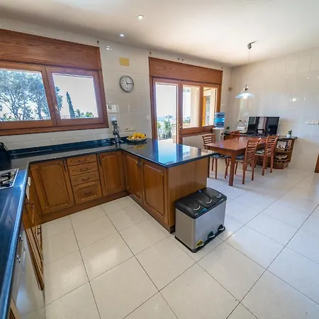 Homeholidaysrentals Happy Family Villa