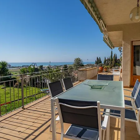 Villa Homeholidaysrentals Happy Family